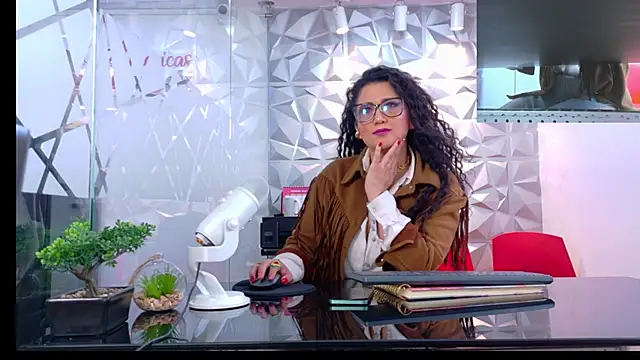 Dakota Rainbow22 online show from February 2026 05:32:02 PM