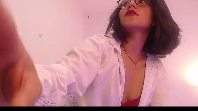 renataj online show from October 2025 01:47:02 PM