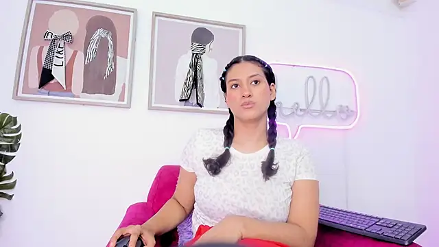 niia7 online show from June 2026 07:15:02 PM