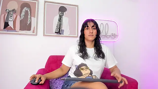niia7 online show from June 2026 07:03:02 PM