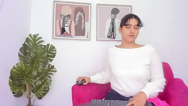niia7 online show from July 2026 07:24:02 PM