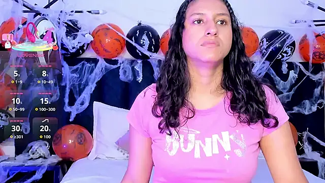 niia7 online show from October 2025 07:35:01 PM