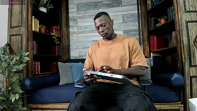 MarcusBlack  online show from April 2026 03:06:01 PM