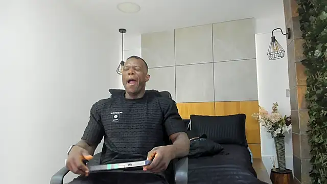 MarcusBlack  online show from February 2026 12:05:02 PM