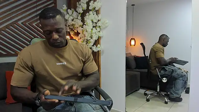 MarcusBlack  online show from February 2026 03:01:01 PM