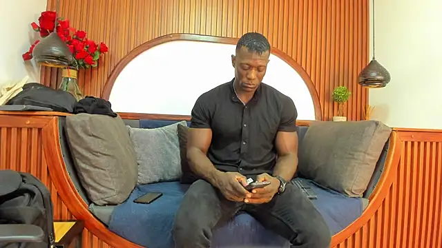 Snapshot of MarcusBlack_ chatting on October 2025 11:42:02 AM MarcusBlack online show from October 2025 11:42:02 AM