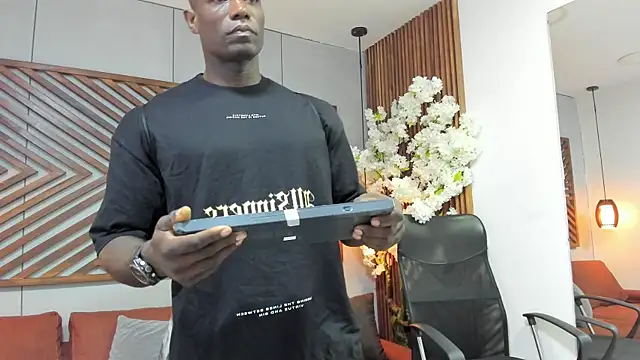 Snapshot of MarcusBlack_ chatting on November 2025 11:36:02 AM MarcusBlack online show from November 2025 11:36:02 AM