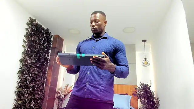 MarcusBlack  online show from April 2026 12:31:02 PM