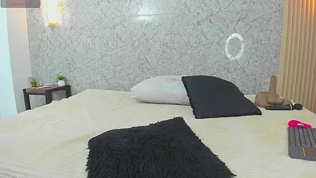 Antonella west online show from April 2026 09:59:02 PM