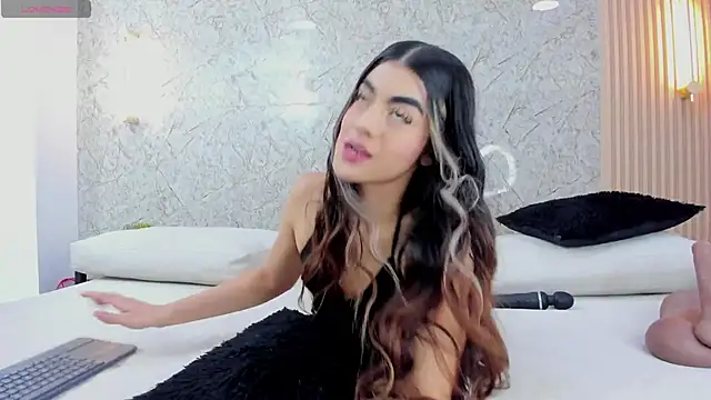 Snapshot of Antonella_west chatting on October 2025 08:09:02 PM Antonella west online show from October 2025 08:09:02 PM