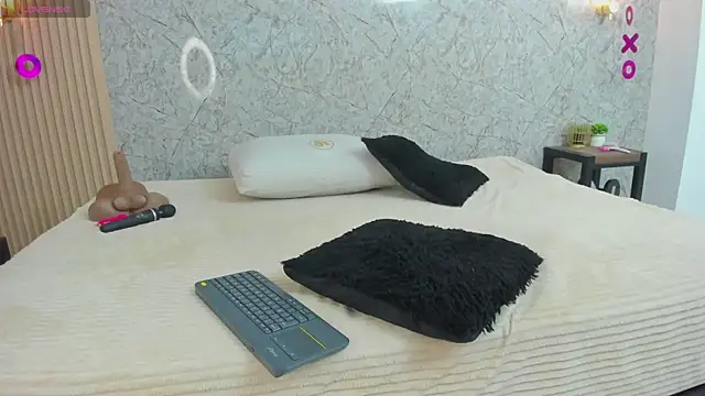 Antonella west online show from March 2026 09:51:02 PM