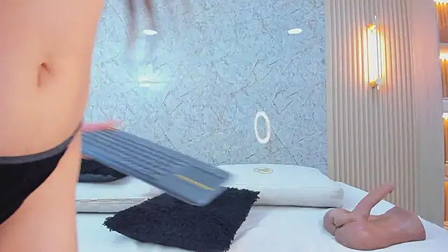 Snapshot of Antonella_west chatting on September 2025 08:46:02 PM Antonella west online show from September 2025 08:46:02 PM