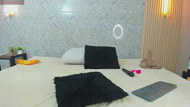 Antonella west online show from April 2026 08:49:01 PM