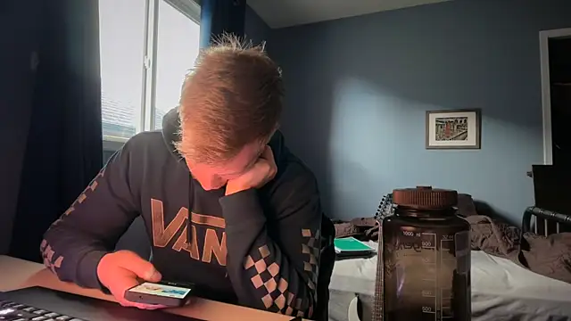 lustylyndon online show from April 2026 01:57:02 PM