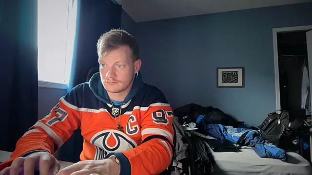 lustylyndon online show from April 2026 01:31:02 PM