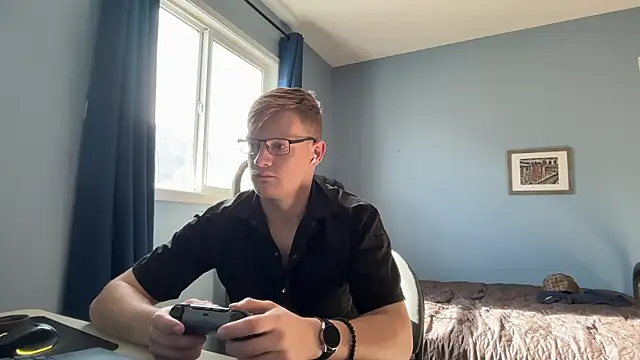 lustylyndon online show from June 2026 03:24:02 PM