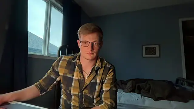 lustylyndon online show from May 2026 03:00:01 AM