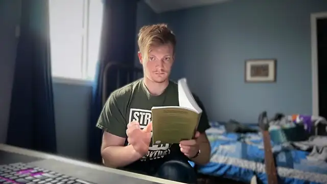 lustylyndon online show from April 2026 03:25:01 PM