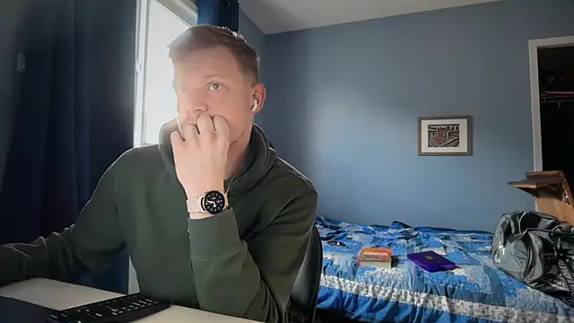 lustylyndon online show from April 2026 03:05:01 PM