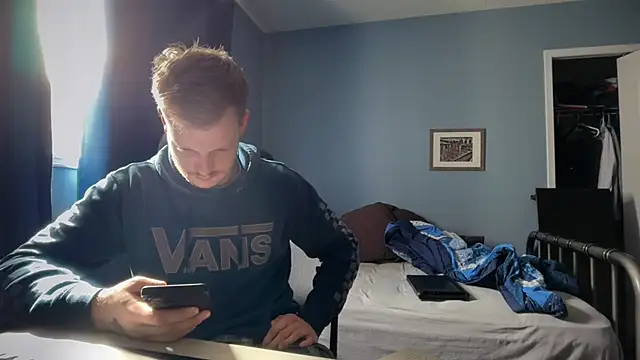 lustylyndon online show from April 2026 05:32:02 PM