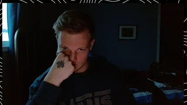 lustylyndon online show from December 2025 08:04:02 PM