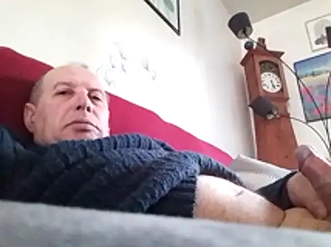 Snapshot of Vince072 chatting on January 2026 12:55:02 PM Vince072 online show from January 2026 12:55:02 PM