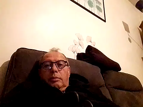 Vince072 online show from October 2025 05:09:01 AM