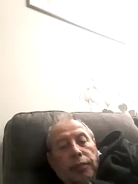 Vince072 online show from October 2025 07:14:01 PM