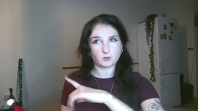 Violett3333 online show from December 2025 04:42:01 PM