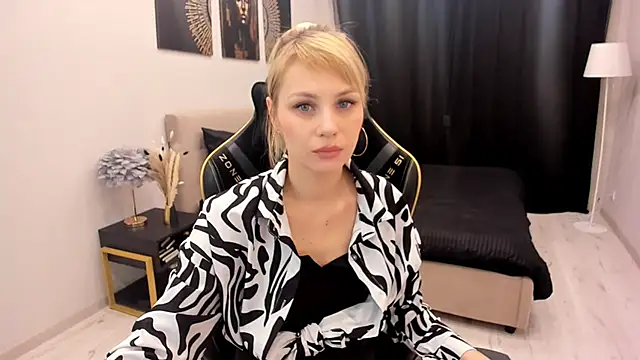 Snapshot of LindaSandy_1 chatting on November 2025 10:14:01 AM LindaSandy 1 online show from November 2025 10:14:01 AM