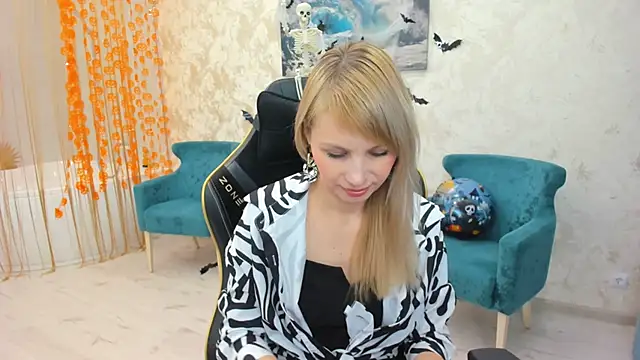 Snapshot of LindaSandy_1 chatting on October 2025 09:07:01 AM LindaSandy 1 online show from October 2025 09:07:01 AM