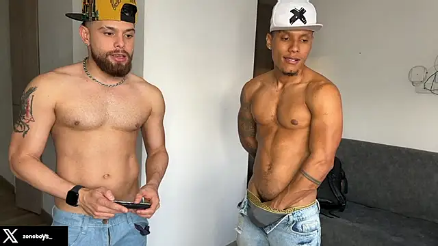 Snapshot of zoneboys chatting on July 2026 11:05:01 PM zoneboys online show from July 2026 11:05:01 PM