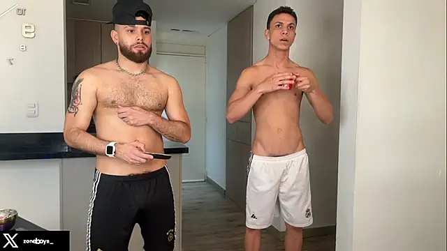 Snapshot of zoneboys chatting on September 2025 10:31:02 PM zoneboys online show from September 2025 10:31:02 PM