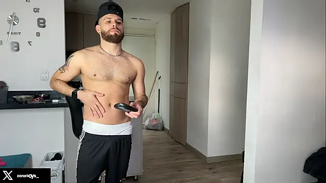 Snapshot of zoneboys chatting on September 2025 10:28:02 PM zoneboys online show from September 2025 10:28:02 PM