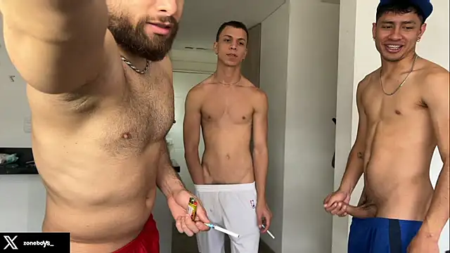 Snapshot of zoneboys chatting on November 2025 08:14:02 PM zoneboys online show from November 2025 08:14:02 PM