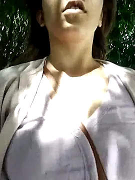 Snapshot of Tifany-fox chatting on November 2025 03:34:02 PM Tifany-fox online show from November 2025 03:34:02 PM