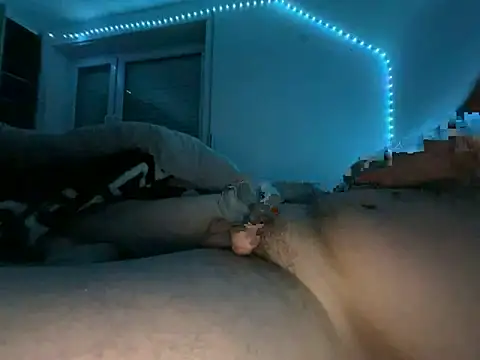 Snapshot of Me97 chatting on November 2025 11:08:02 PM Me97 online show from November 2025 11:08:02 PM