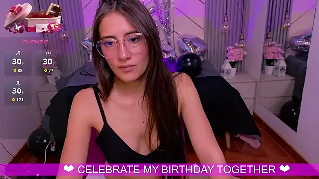 alesiamoore online show from May 2026 03:41:02 PM
