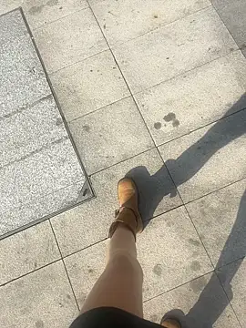 xiaoyuan01 online show from November 2025 02:04:01 AM