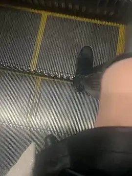 xiaoyuan01 online show from December 2025 02:27:02 AM