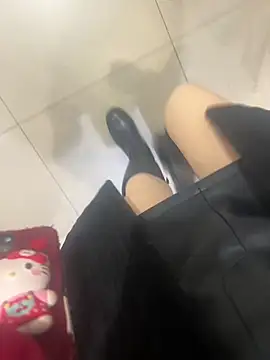 xiaoyuan01 online show from December 2025 01:39:02 AM