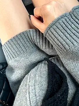 xiaoyuan01 online show from October 2025 01:48:01 AM