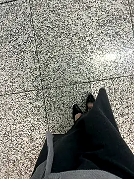 xiaoyuan01 online show from November 2025 03:43:02 AM