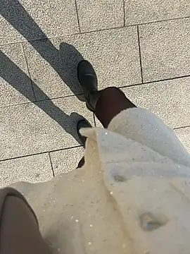 xiaoyuan01 online show from November 2025 01:27:02 AM