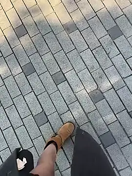 xiaoyuan01 online show from January 2026 02:04:02 AM