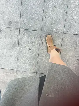 xiaoyuan01 online show from November 2025 02:12:02 AM