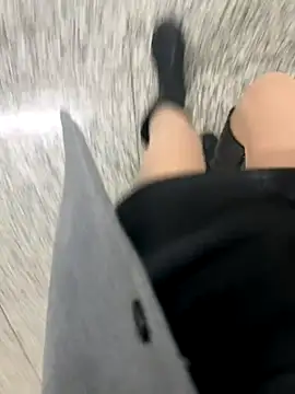 xiaoyuan01 online show from November 2025 01:34:01 AM