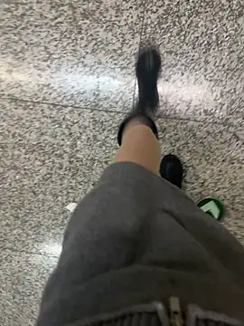 xiaoyuan01 online show from November 2025 01:09:01 AM