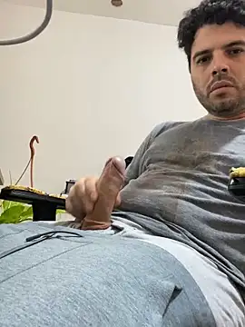 Snapshot of uto857 chatting on December 2025 09:31:01 PM uto857 online show from December 2025 09:31:01 PM