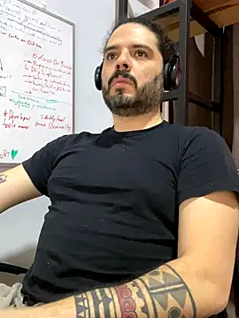 Snapshot of uto857 chatting on October 2025 04:59:01 PM uto857 online show from October 2025 04:59:01 PM